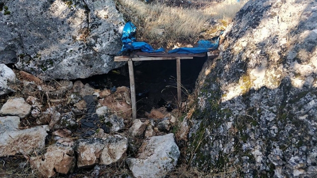 Diyarbakr'da terristlerin kulland 21 maara ve snak imha edildi