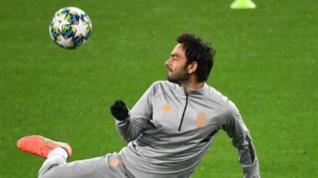 UEFA'dan Seluk nan paylam: ''Sihirbaz!''