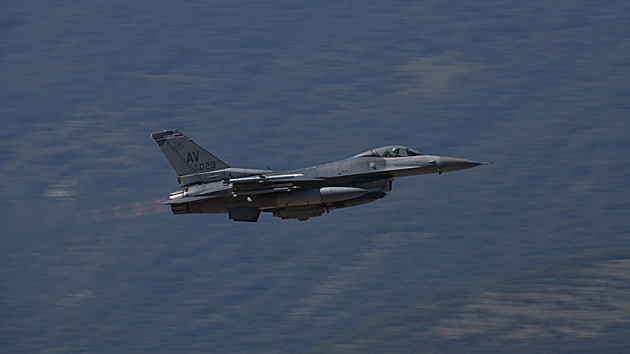 Japonyada panik: ABD F-16's yanllkla bomba brakt