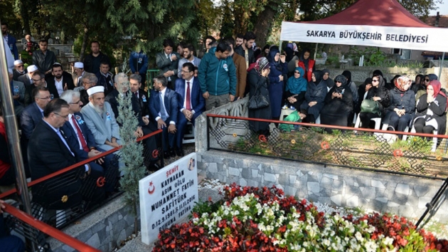 ehit Kaymakam Safitrk, mezar banda anld 