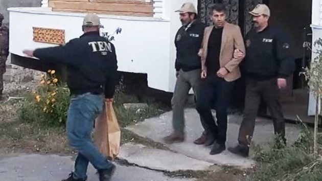 Terrden gzaltna alnan HDP'li pekyolu Belediye Bakan Azim Yacan tutukland