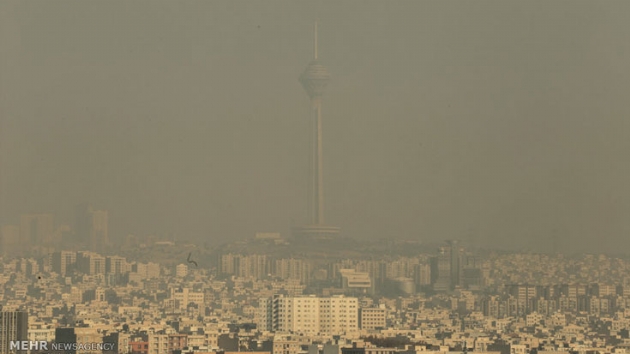 Tahran'da hava kirlilii nedeniyle okullar yarn tatil edildi