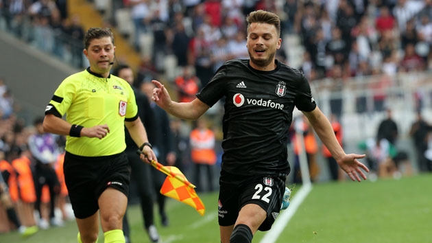Beikta'ta Adem Ljajicin bileti kesildi