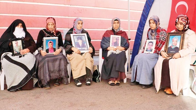 ''Lanet PKK ve PYD yerin dibine batsn''