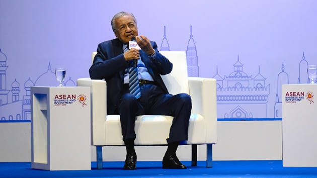 Malezya Babakan Mahathir: Televizyon kanal projesi somut bir admdr