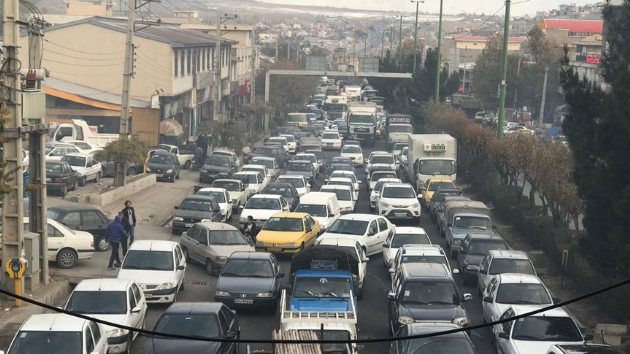 ran'da benzin zamm protestolar sryor