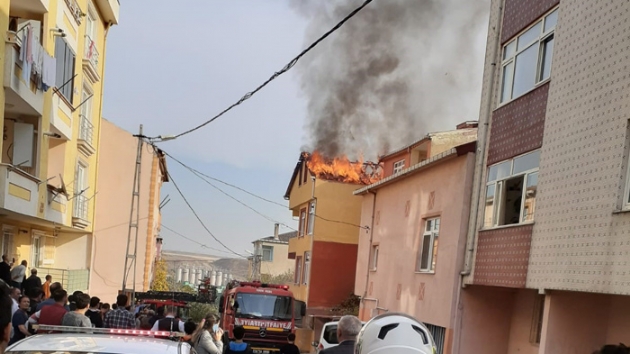 Pendik'te binann atsnda yangn