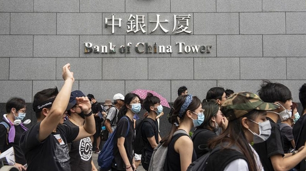 Hong Kong'da iddet yerini barl protestolara brakt