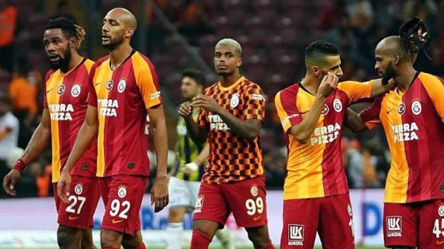 Galatasaray'da sakatlk depremi! Sezonu kapatt