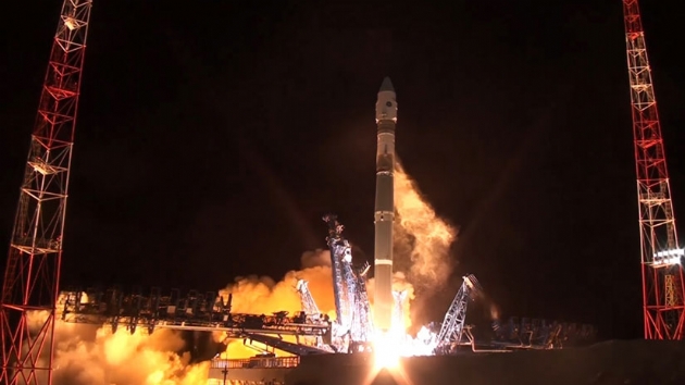 Rusya gizemli bir askeri istihbarat uydusunu uzaya frlatt