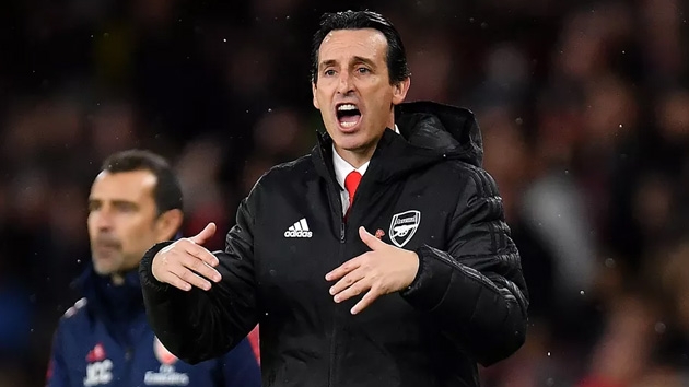 Arsenal menajeri Unai Emery'nin grevine son verildi