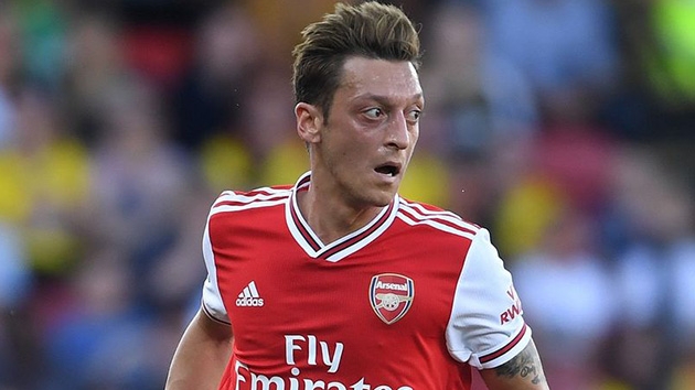 Mesut zil adm adm Fenerbahe'ye 