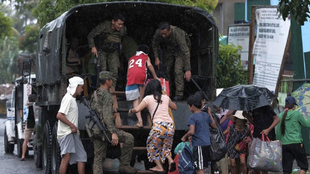 Filipinler'de  beklenen Kammuri Tayfunu iin acil durum ilan edildi