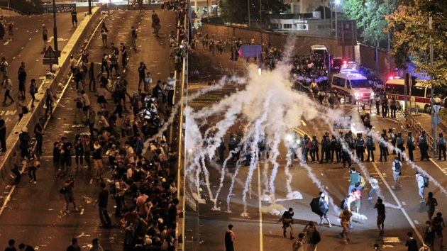 Hong Kong neden ayakta?