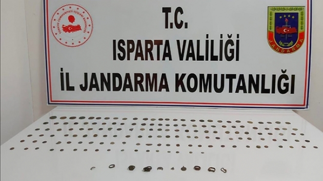 Isparta'da 152 sikke ve 10 tarihi eser ele geirildi