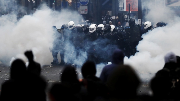 Fransa'daki emeklilik reformu protestolarna katlm 500 bini buldu