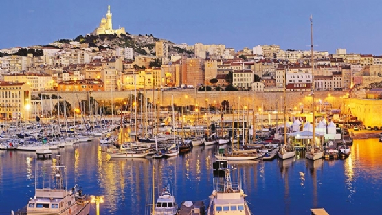 Denizin kendi rengine boyad ehir: Marsilya