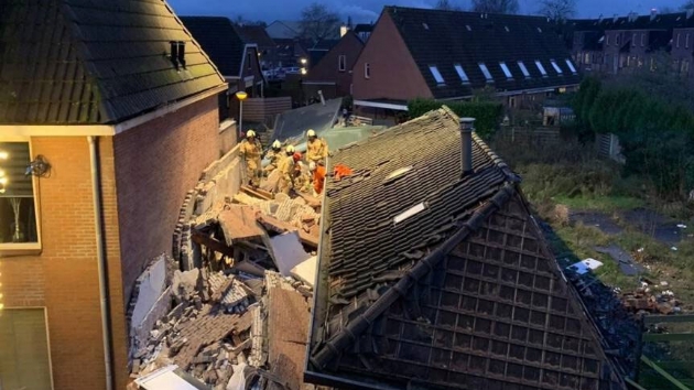 Hollanda'da bir lokantada meydana gelen patlamada biri ocuk 2 kii yaraland