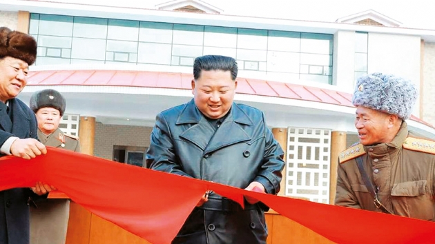 Kim Jong, spa merkezi at 