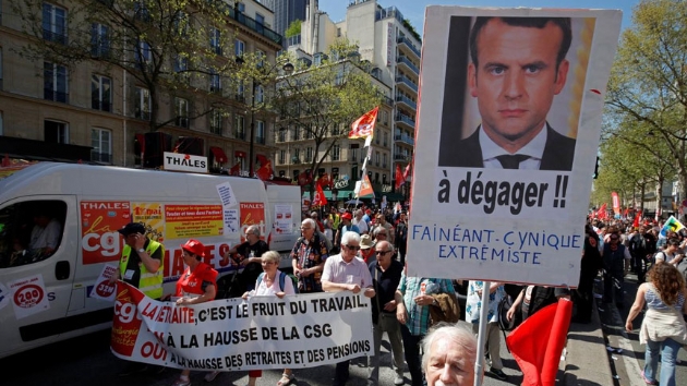 Fransa'da Macron kartlar sokaa dkld 