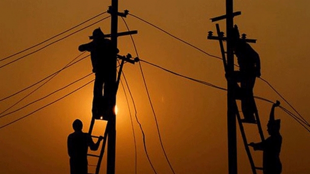 Nijerya'da grev nedeniyle 24 saatten uzun sredir elektrikler kesik