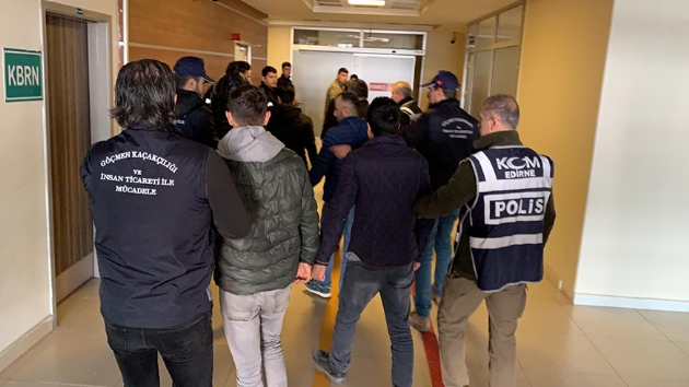 FET'cleri Yunanistan'a karan 4 organizatr tutukland