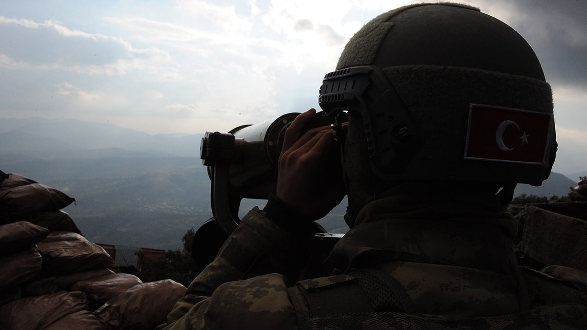 MSB: Irak'n kuzeyinden kaan 2 PKK'l terrist teslim oldu