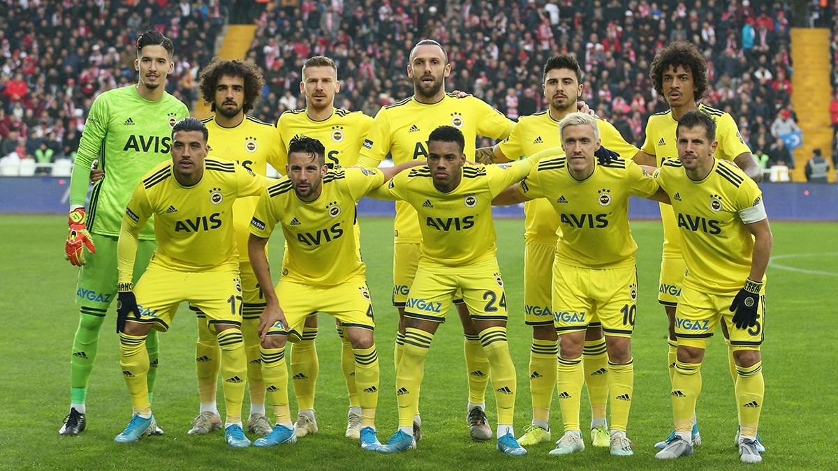 Fenerbahe, derbilerdeki performansyla dikkati ekiyor