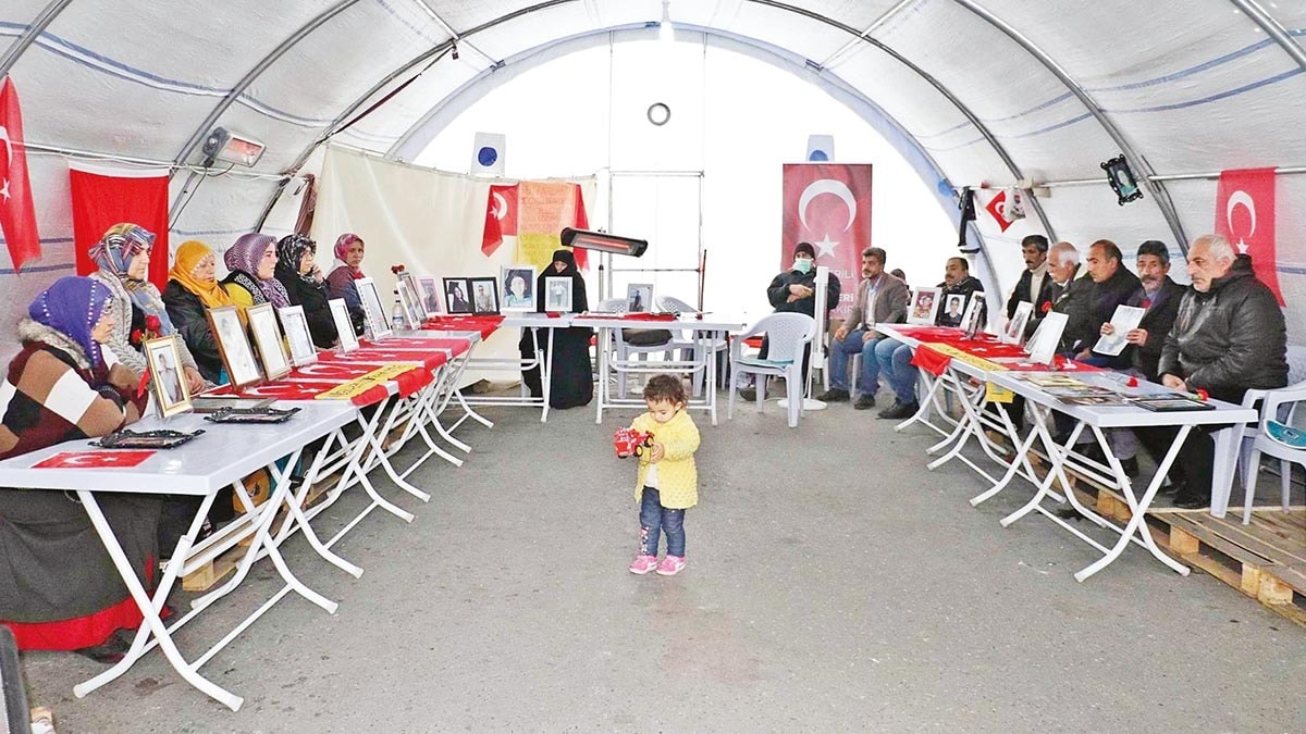 'Hepiniz gelin ve teslim olun'