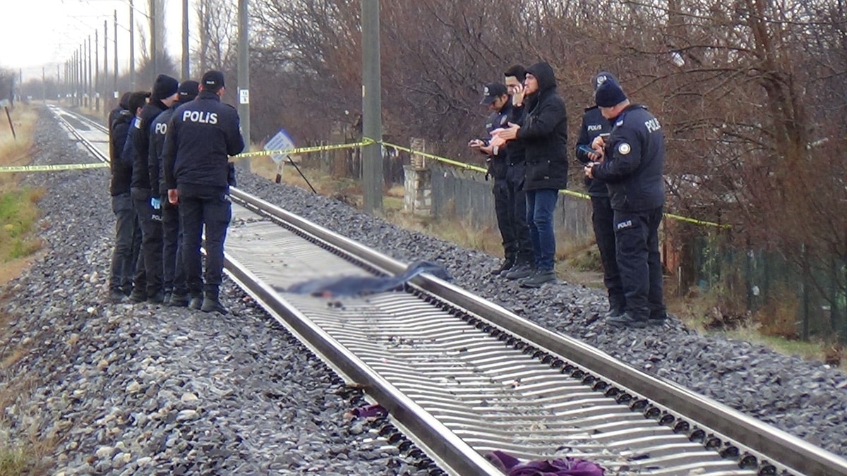 Ktahya'da korkun olay: Tren raylarnda paralanm kadn cesedi bulundu