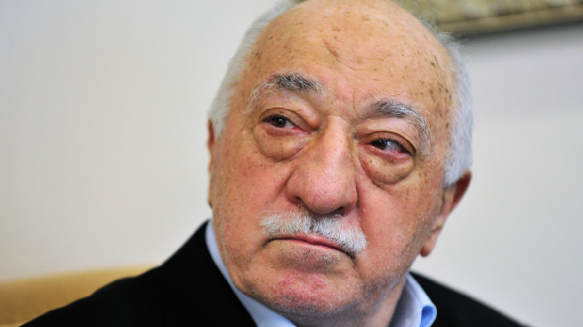 FET� eleba��n� kim cumhurba�kan� yapmak istedi?