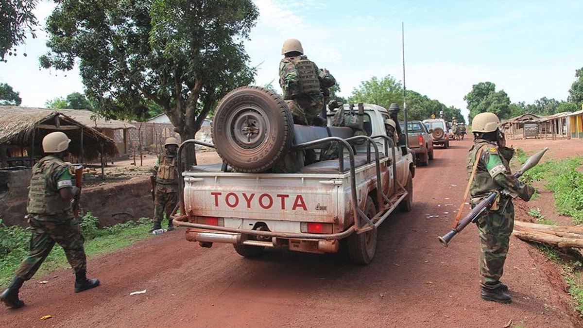 Orta Afrika Cumhuriyeti'nde milislerle esnaf att: 11 l