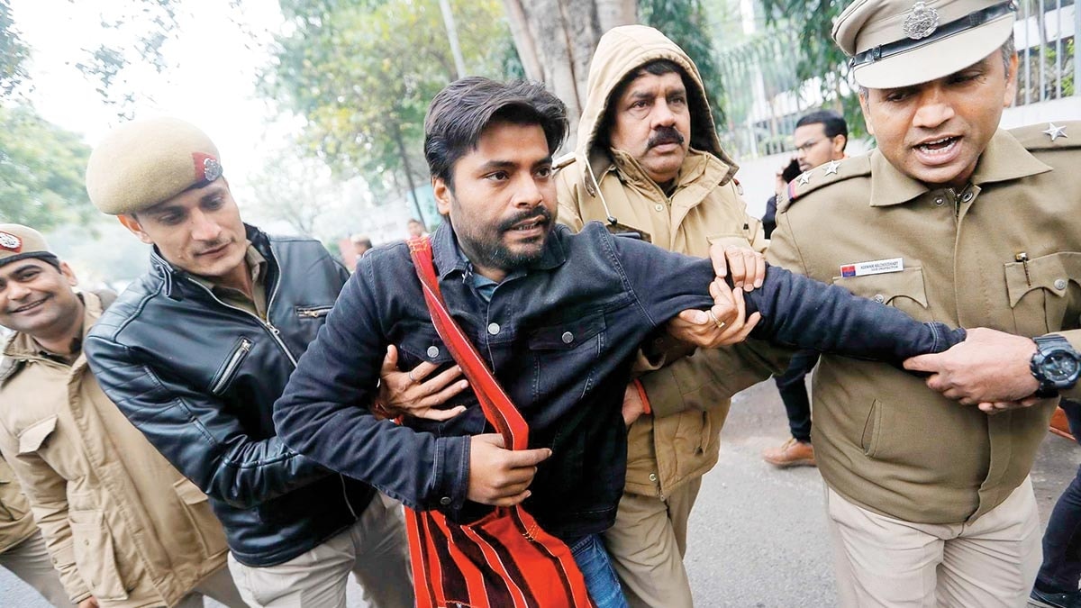 Hint Mslmanlarna tehdit: Ya Pakistana ya kabristana