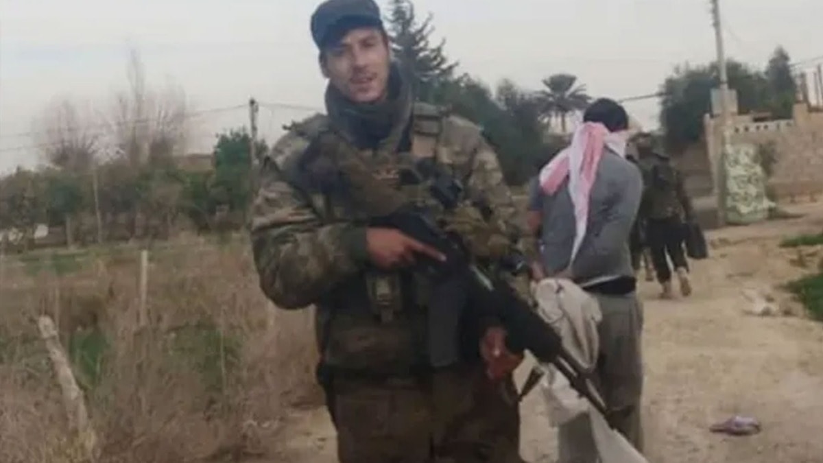 Terr rgt YPG'ye katlan ngiliz'in babas gzaltna alnd