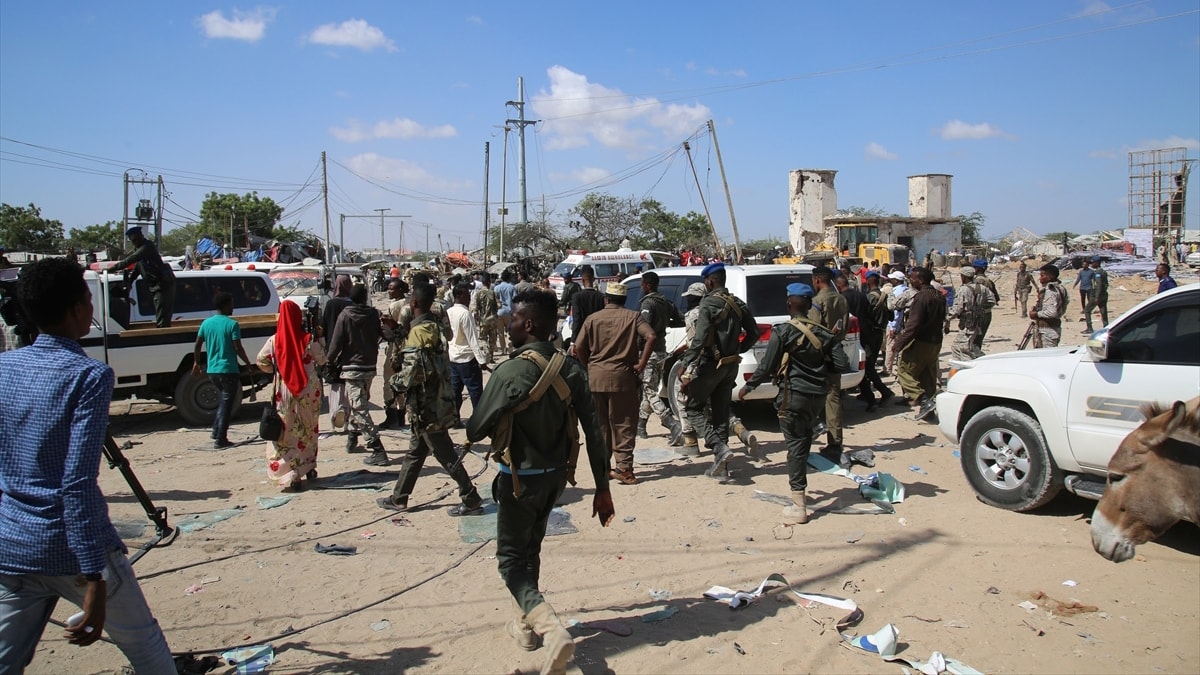 Somali'deki kanl saldrya Trkiye'den pe pee tepkiler