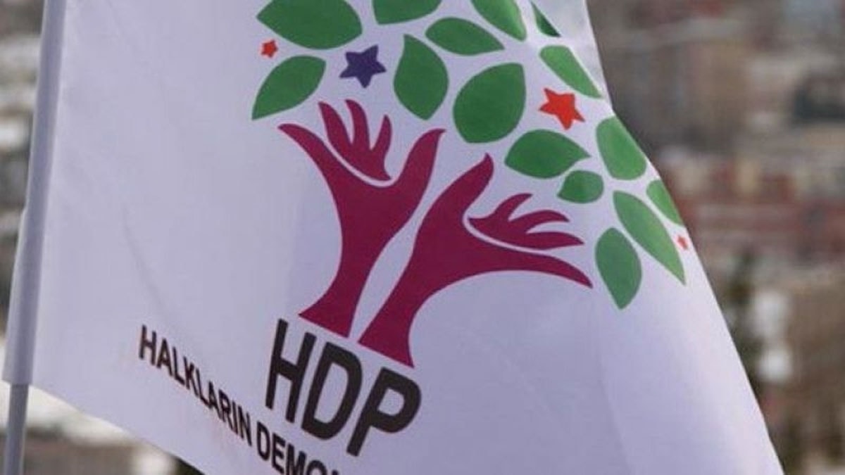 Erzurum'da HDP'li 15 meclis yesi grevden uzaklatrld
