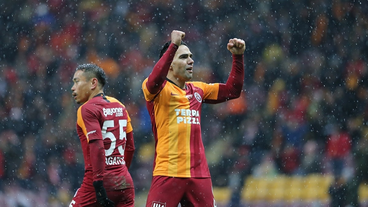 Galatasaray'da Falcao'nun takmdan ayrlmasna onay verildi