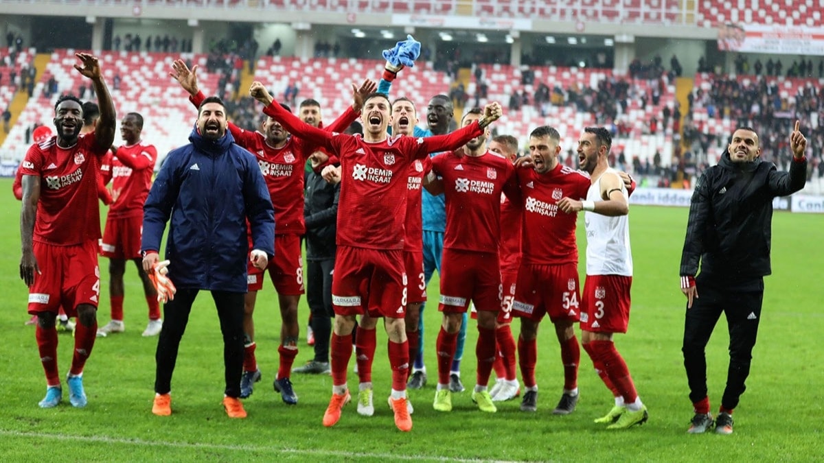 Evinde en baarl takm Sivasspor
