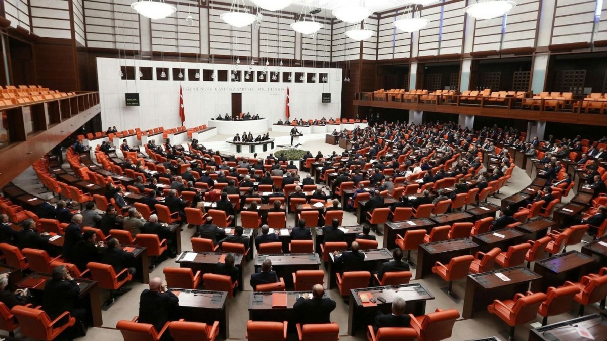 Meclis Libya tezkeresi iin olaanst toplanyor