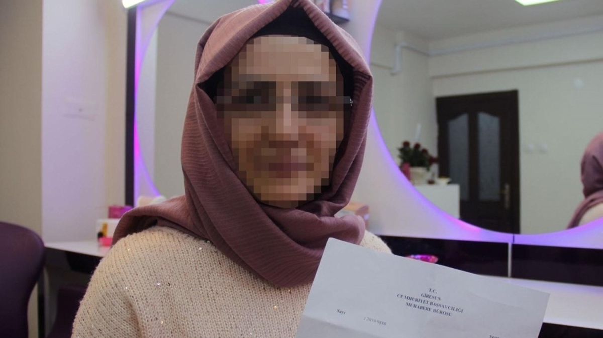 Ehliyet almaya gitti, evli olduunu rendi