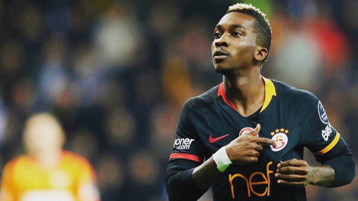 Galatasaray sol kanadn yeniledi