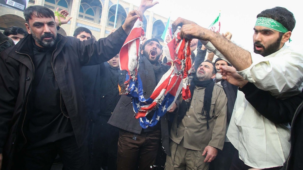 Uzmanndan nemli uyar: ran, hkmet sistemlerine ykc siber saldrlar yapabilir