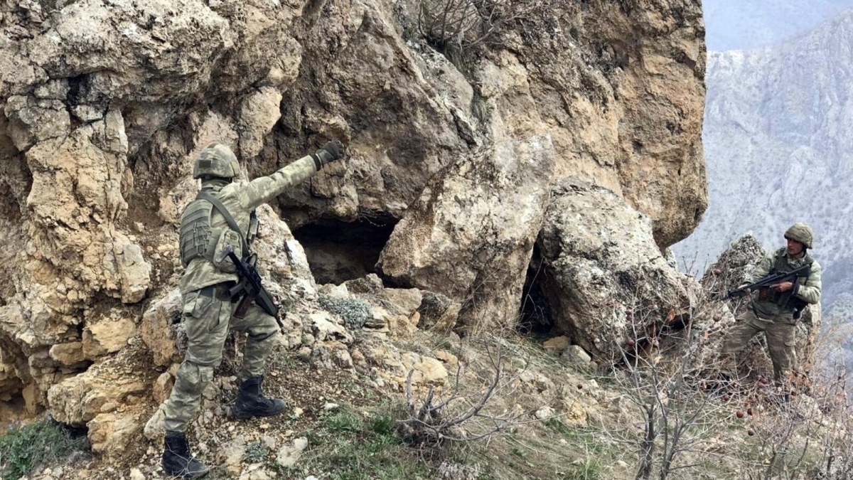 MSB: Bombal ara saldrsnda drt kahraman silah arkadamz ehit oldu