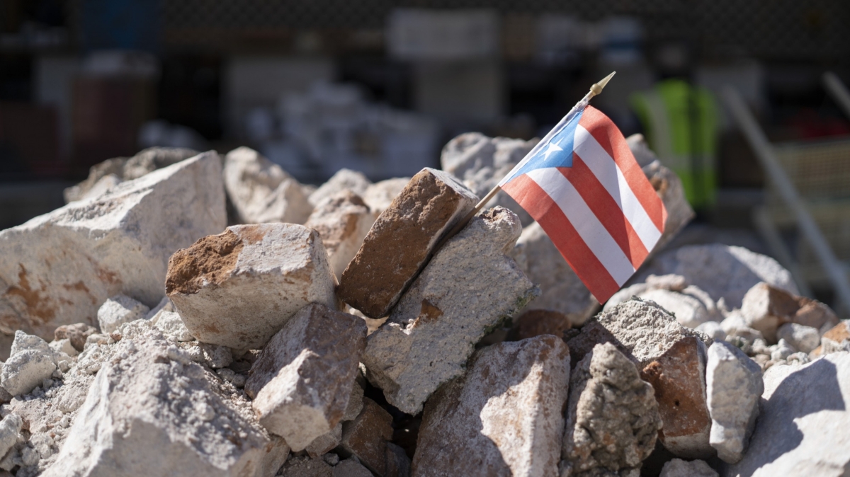 Porto Riko'daki depremin ardndan 2 binden fazla kii barnaklarda kalyor