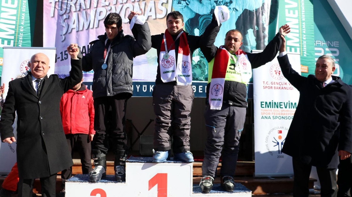 Erzurum'da ''zel Sporcular Trkiye Kayak ampiyonas'' heyecan