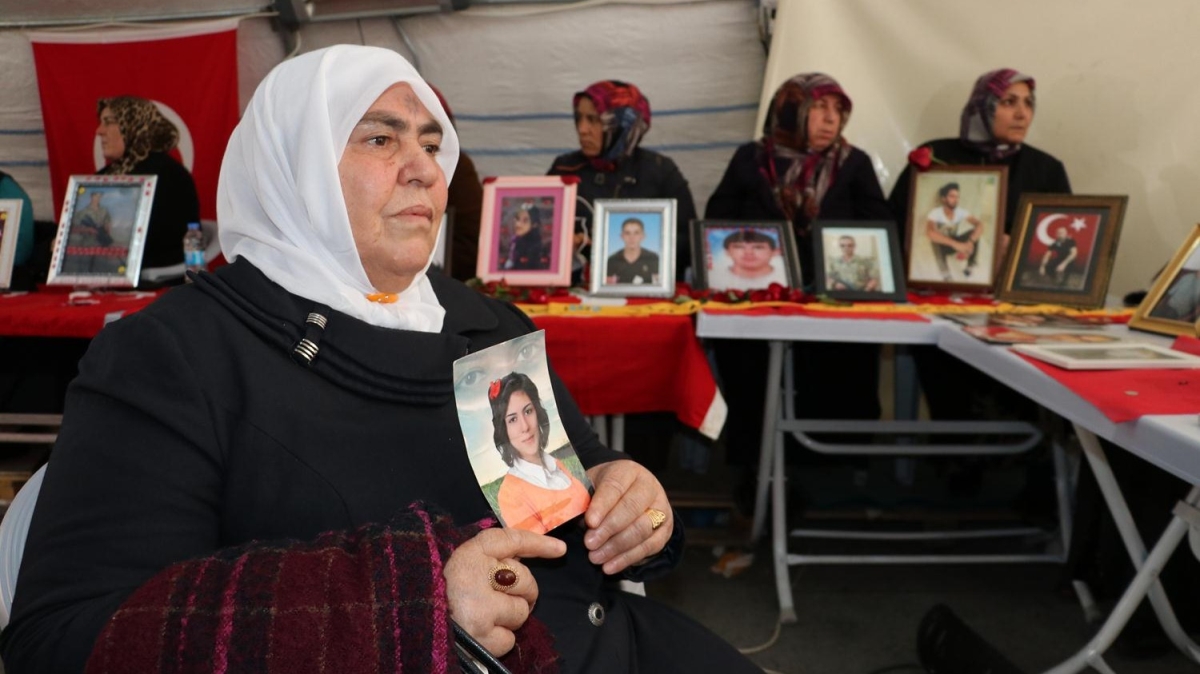 Diyarbakr annelerinin oturma eylemine katlm sryor