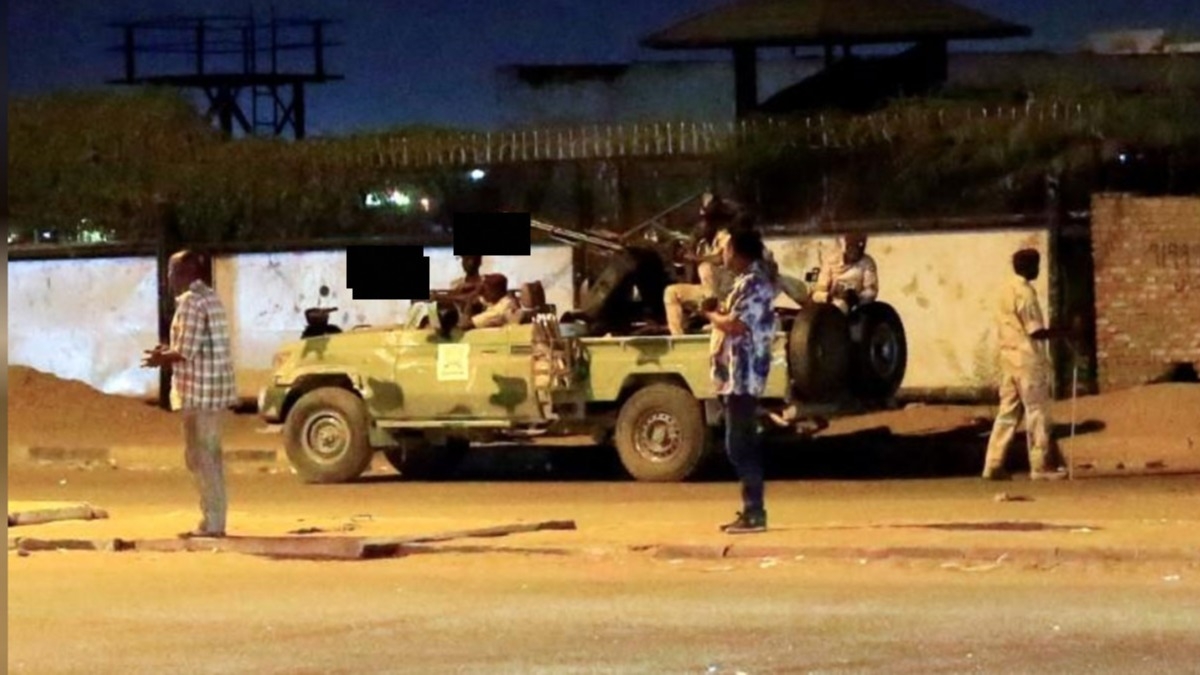 Sudan'da ordu istihbarat merkezlerine operasyon balatt