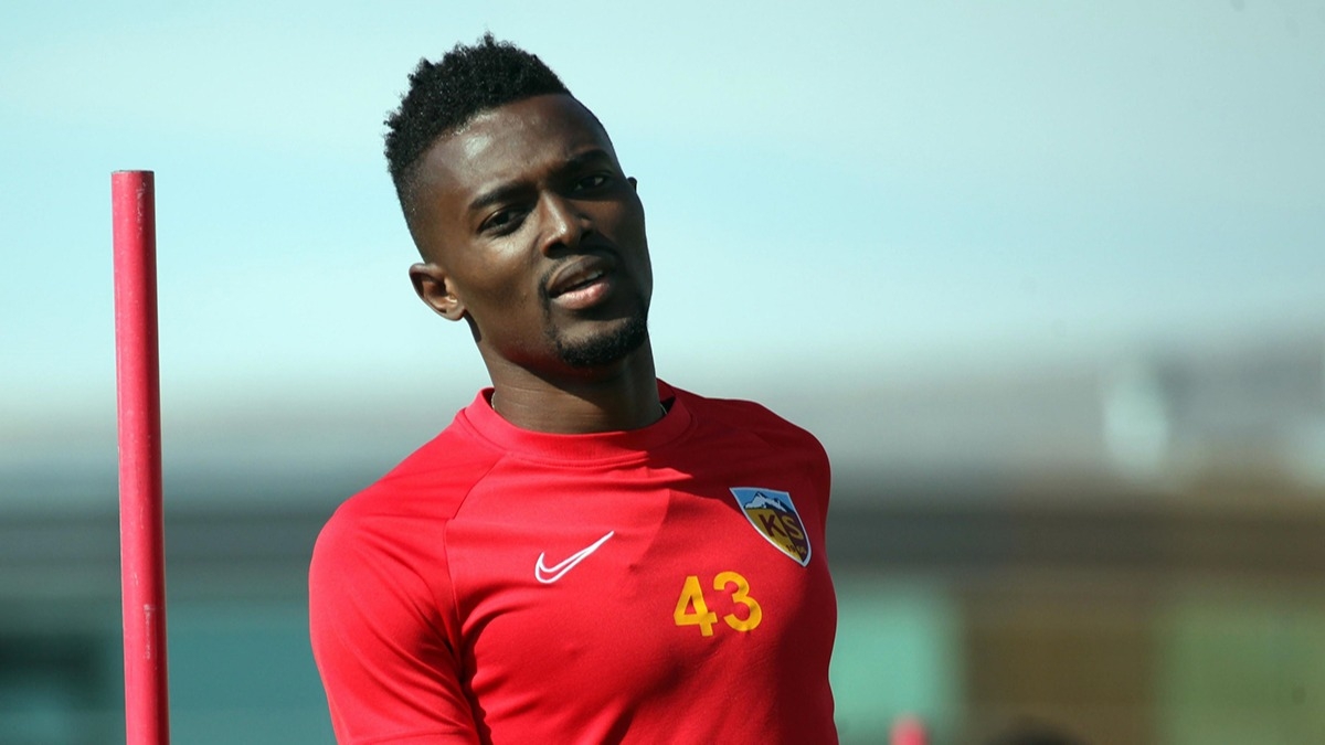 Kayserispor'da Bernard Mensah kadro d brakld