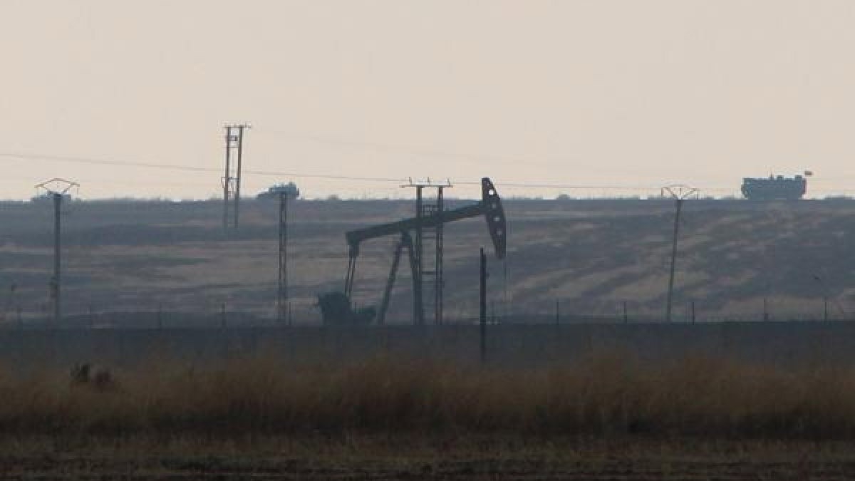Rusya, Suriye'de gzn ABD kontrolndeki petrol sahalarna dikti