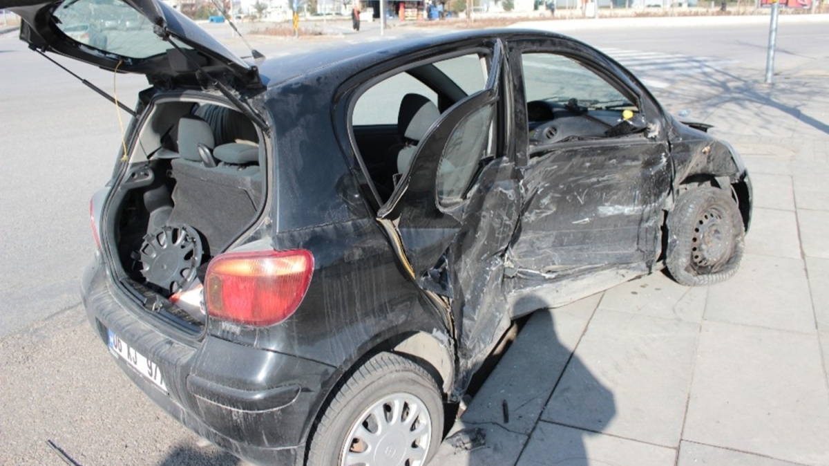 Ankarada korkutan kaza: 5 yaral 
